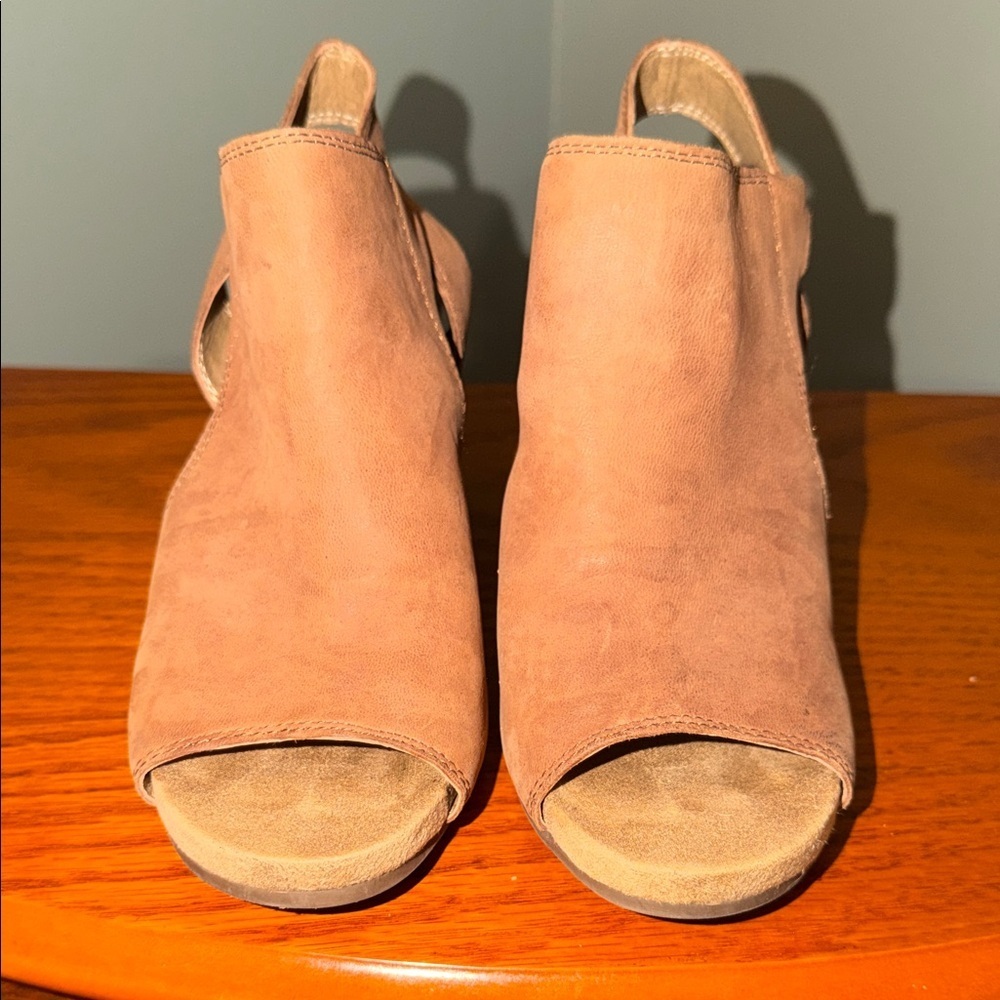 Lucky Brand Saundra Dress Sandals - Picture 6 of 6